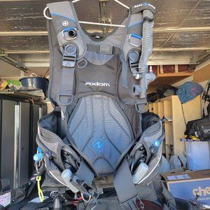 AquaLung Axiom BCD (Buoyancy Control Device)